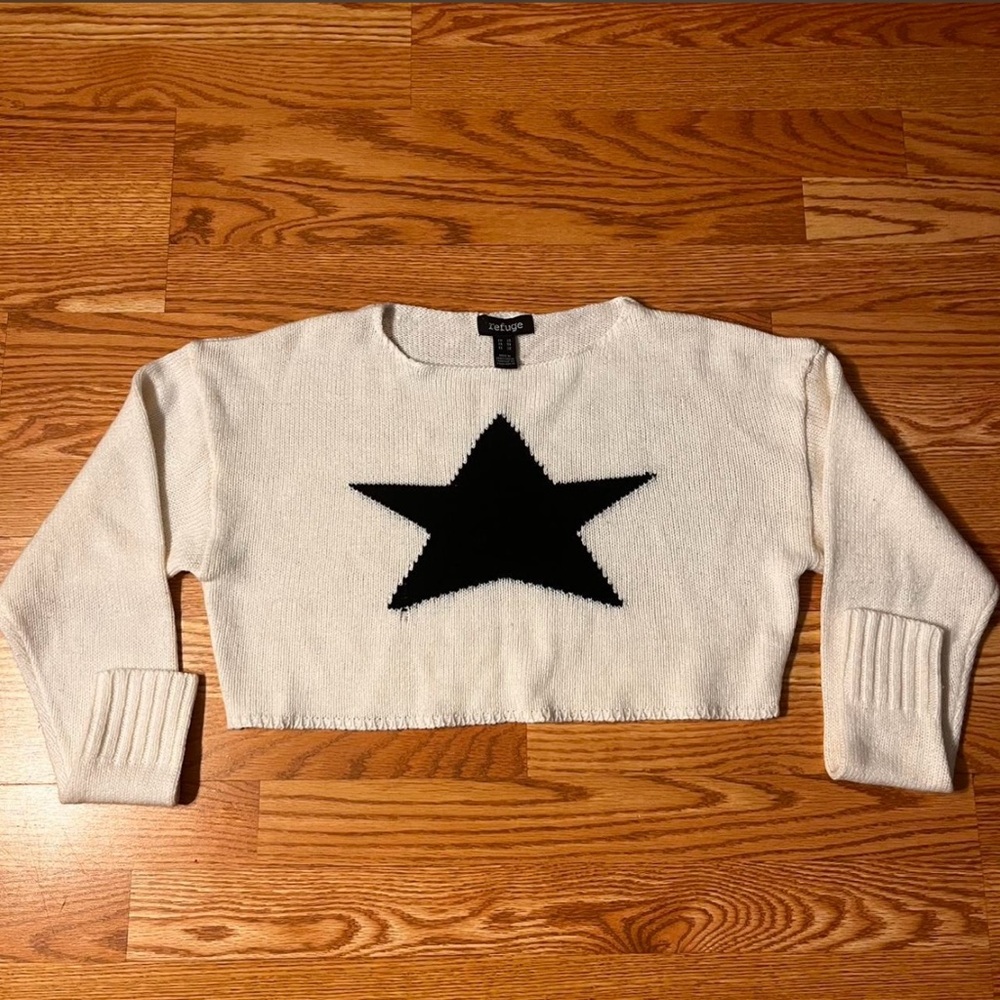 Refuge Cream Sweater with Black Star